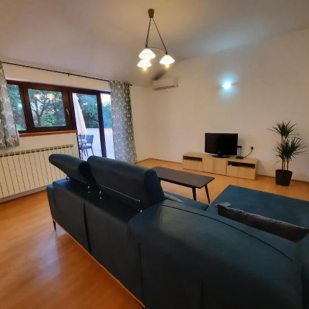 Apartman Sofia Porec Ngoại thất bức ảnh