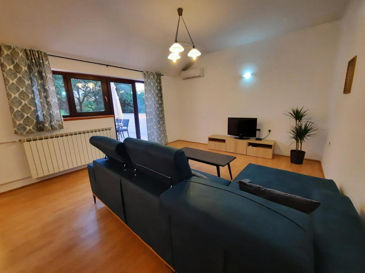 Apartman Sofia Porec Ngoại thất bức ảnh