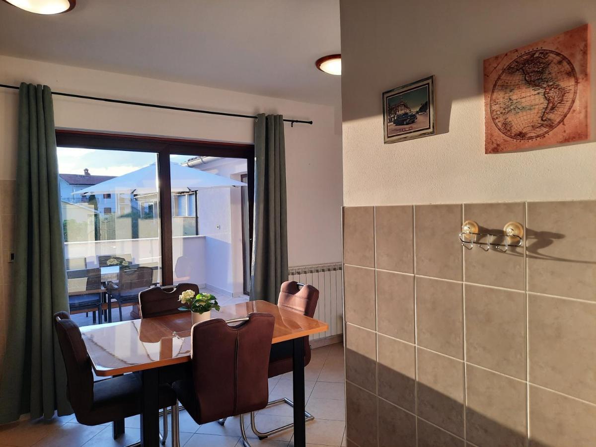 Apartman Sofia Porec Ngoại thất bức ảnh